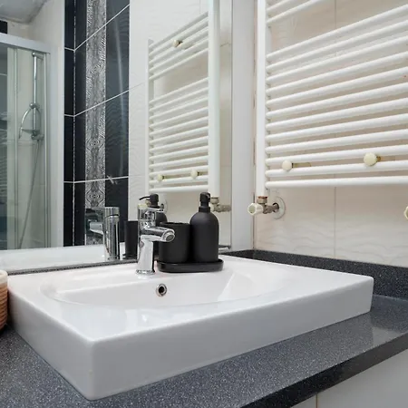 With Bosphurs View *