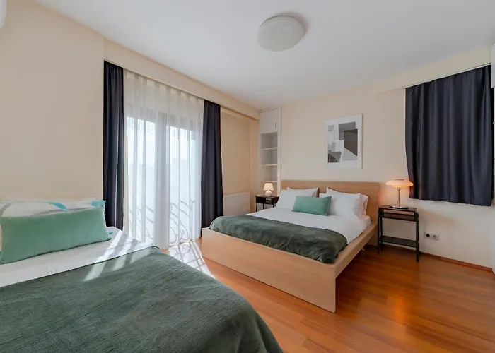 With Bosphurs View *